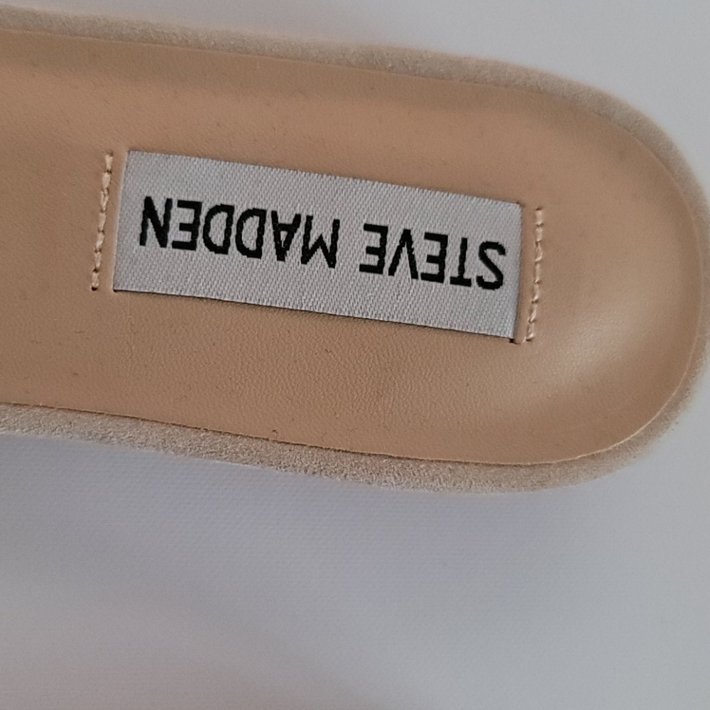 Shoes - Picture 2 of 6